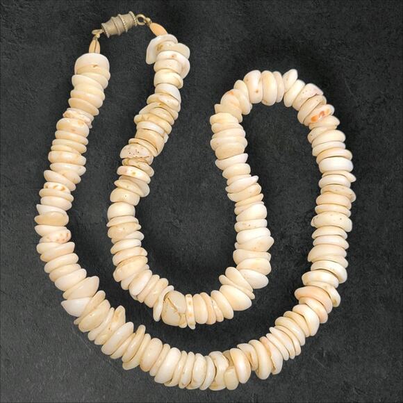 Vintage Genuine Real Hawaiian Tiger Puka Shell Necklace 10.6mm 16.5" - Picture 1 of 10